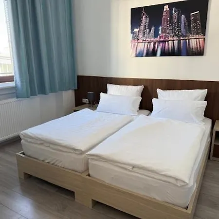 Corniche Hotel